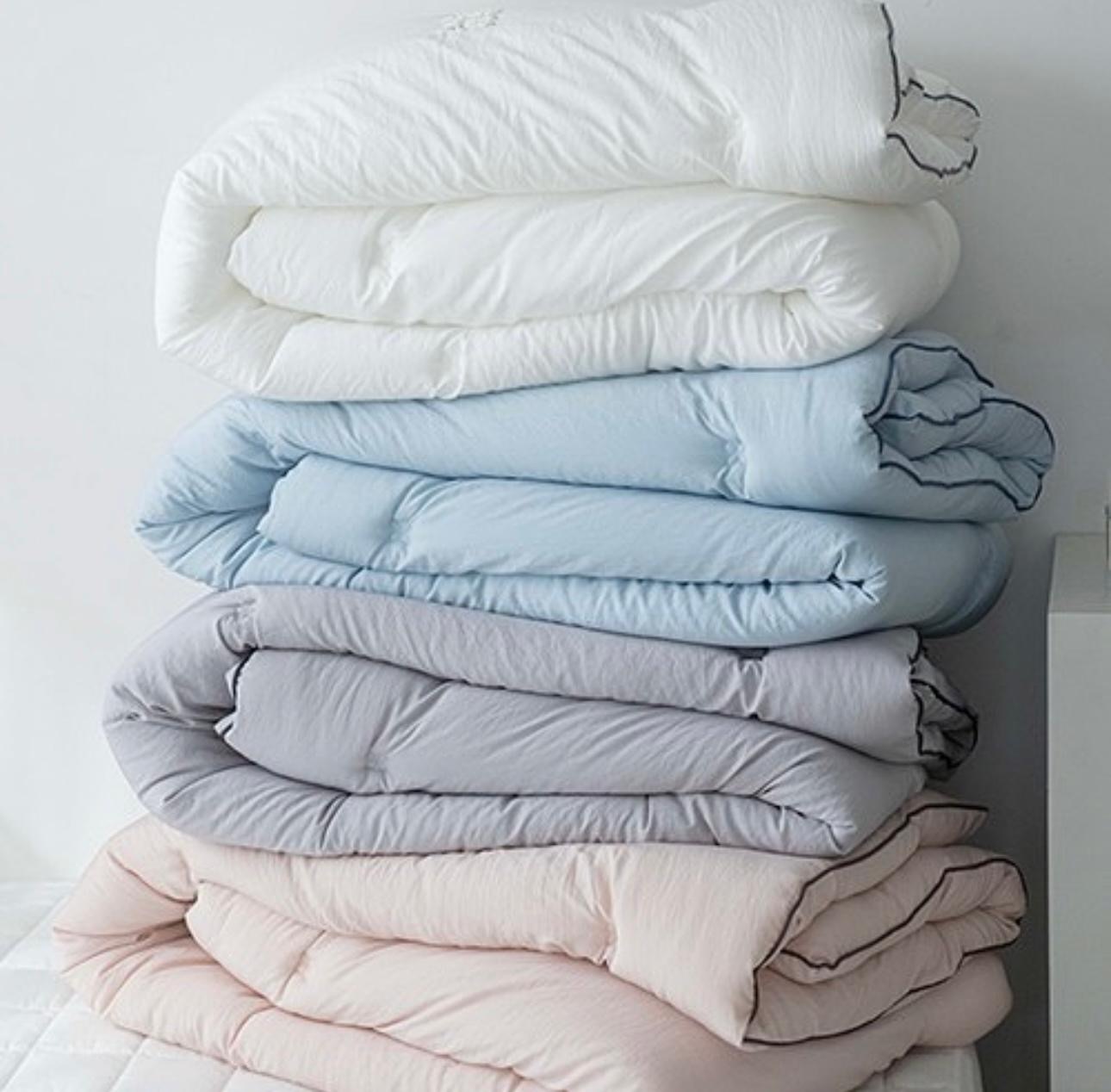 韓國 -素色刺繡狗仔四季棉被