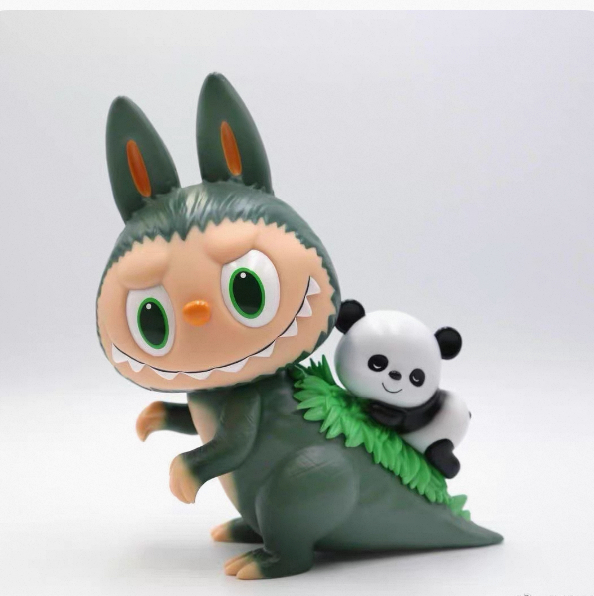 POPMART Gojimomo 熊貓手辦