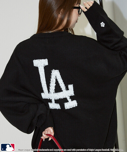 日本🇯🇵連線 MLB x MARY QUANT 正面雛菊&背面隊徽刺繡提花針織衫 隊徽 刺繡 休閒 毛衣 針織衫 長袖 寬鬆 3款(任買兩件711免運)/預購