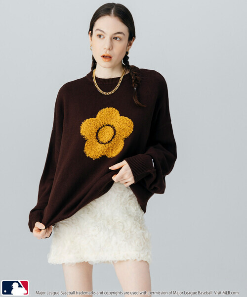 日本🇯🇵連線 MLB x MARY QUANT 正面雛菊&背面隊徽刺繡提花針織衫 隊徽 刺繡 休閒 毛衣 針織衫 長袖 寬鬆 3款(任買兩件711免運)/預購