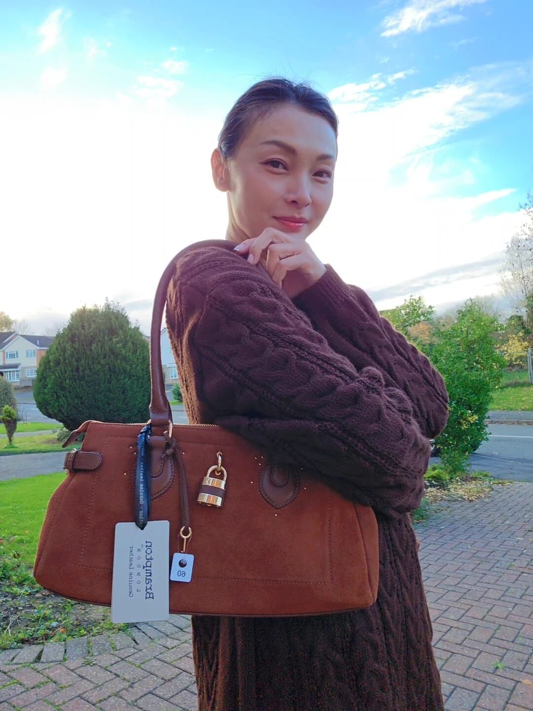 英國代購 (獨立訂單)-BRAMPTON Brown # B Suede Shoulder&nbsp;Bag