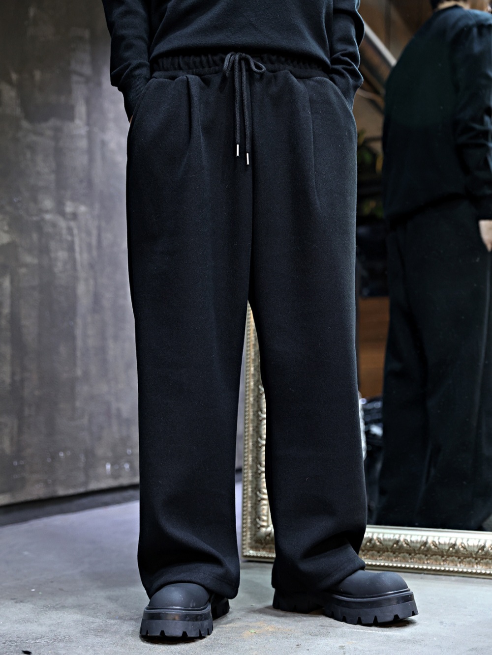 羊毛微寬直筒休閒褲