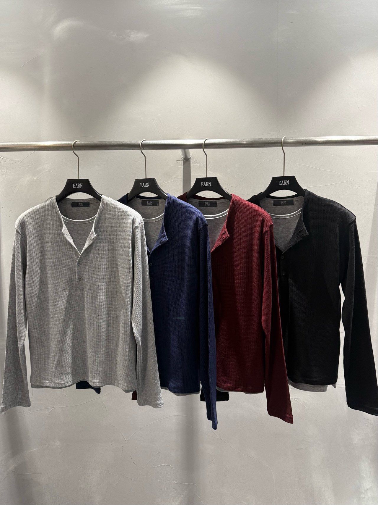 假兩件半開胸長袖衫 EARN-053T