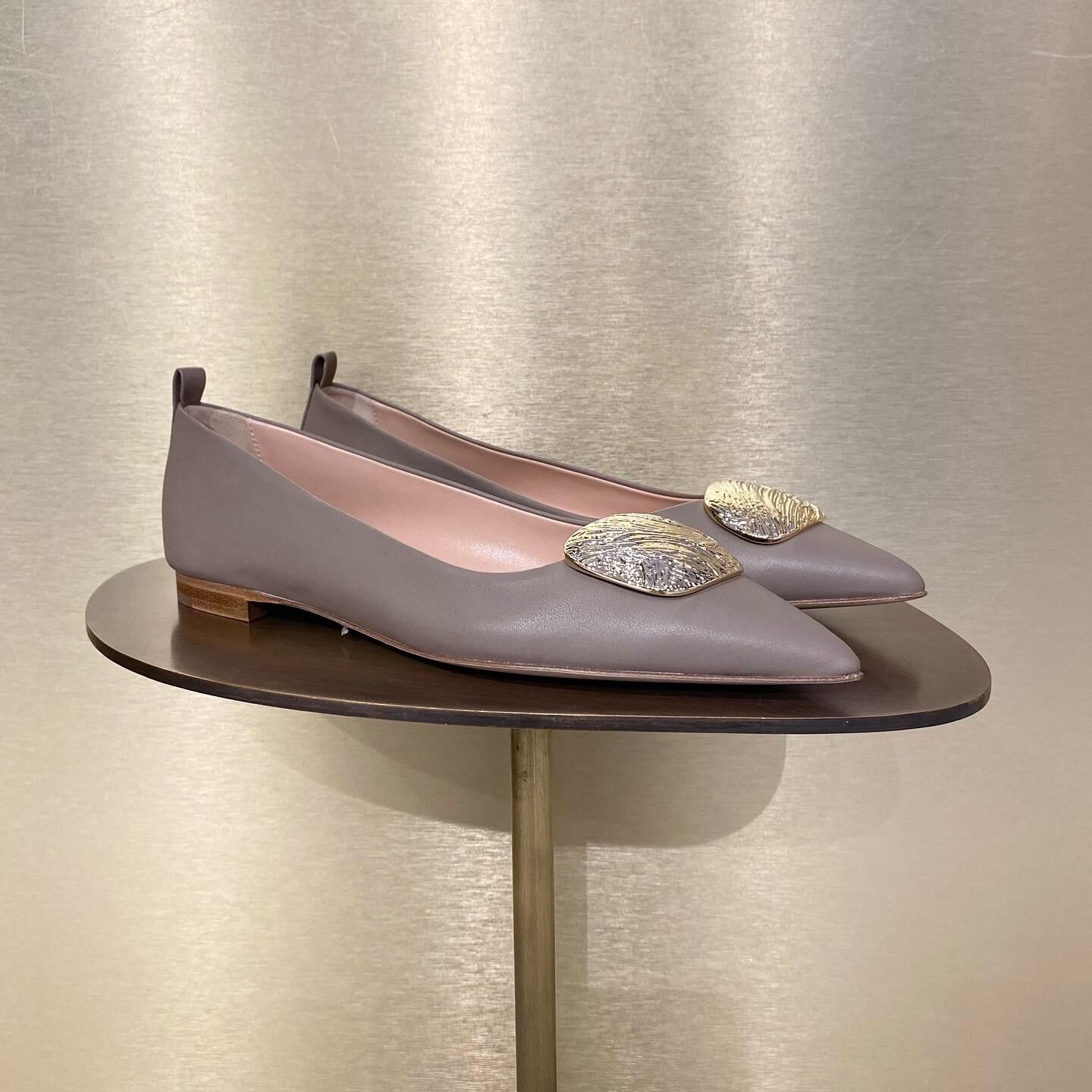 Rupert Sanderson RS Claudette Ripple Nappa flats Macadamia Grey