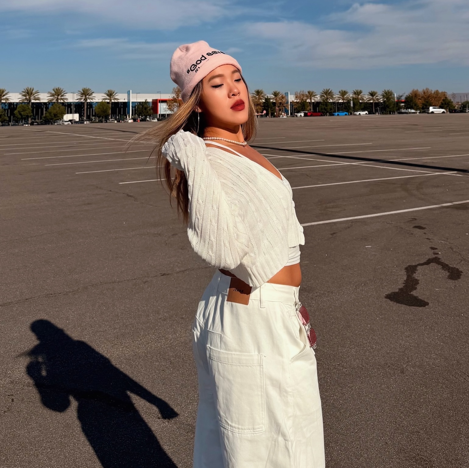 粉色字母刺繡推推帽