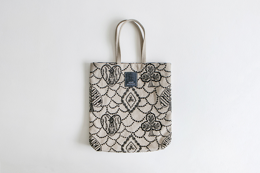 minä perhonen - 吐司包 forest card / 森林卡牌 beige