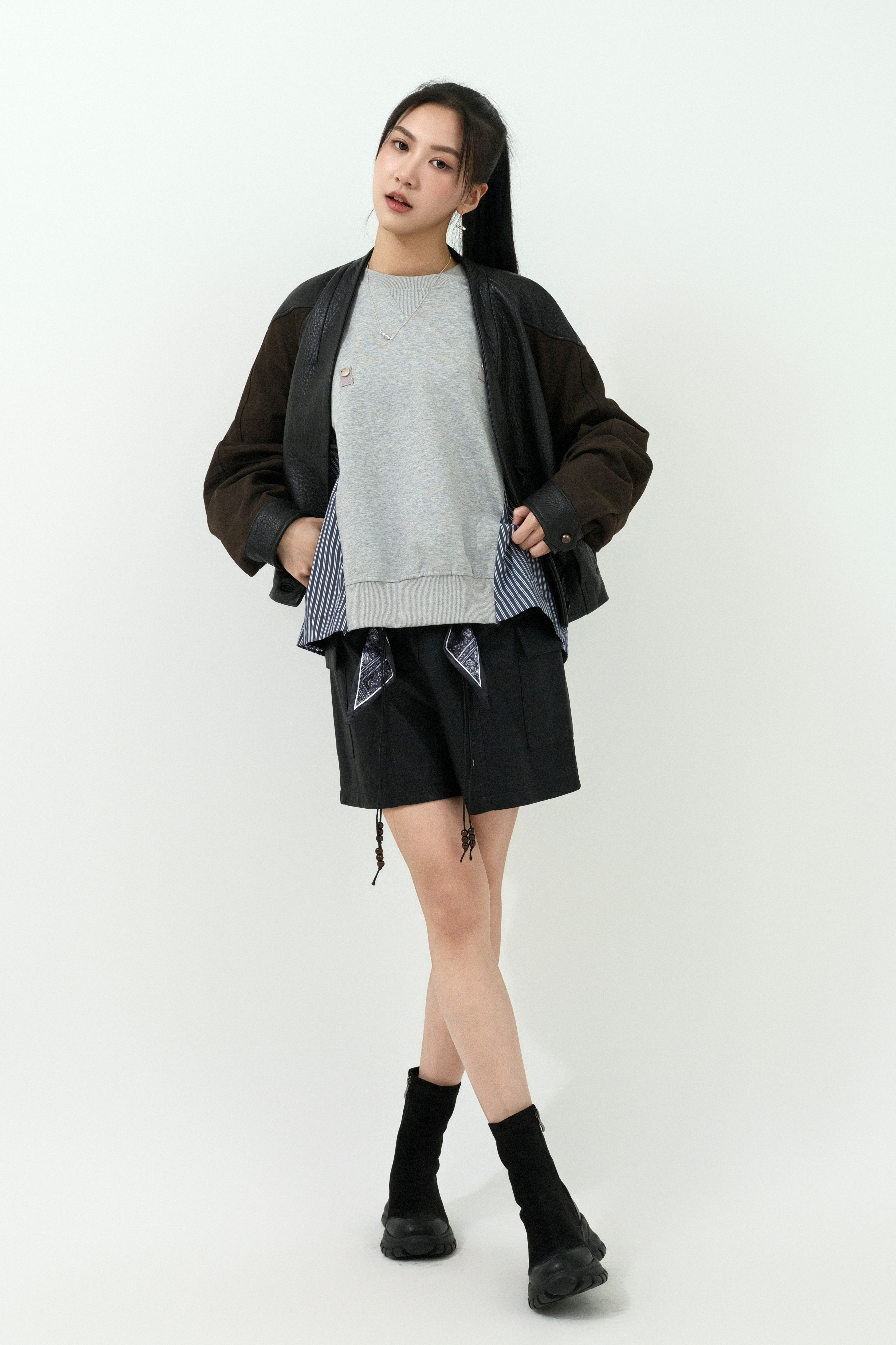 FW25_0179（真皮外套＋上衣＋短褲）