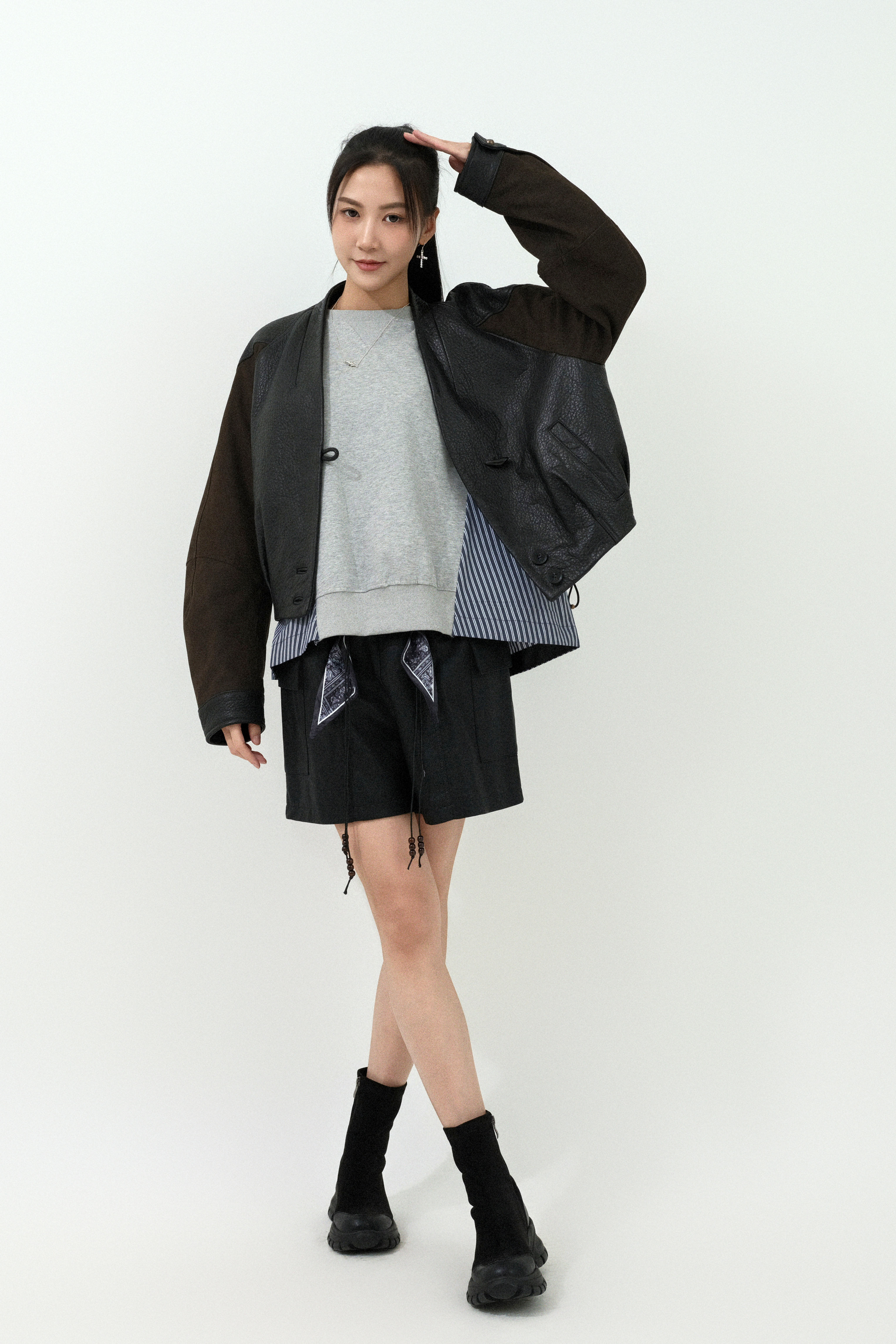 FW25_0179（真皮外套＋上衣＋短褲）