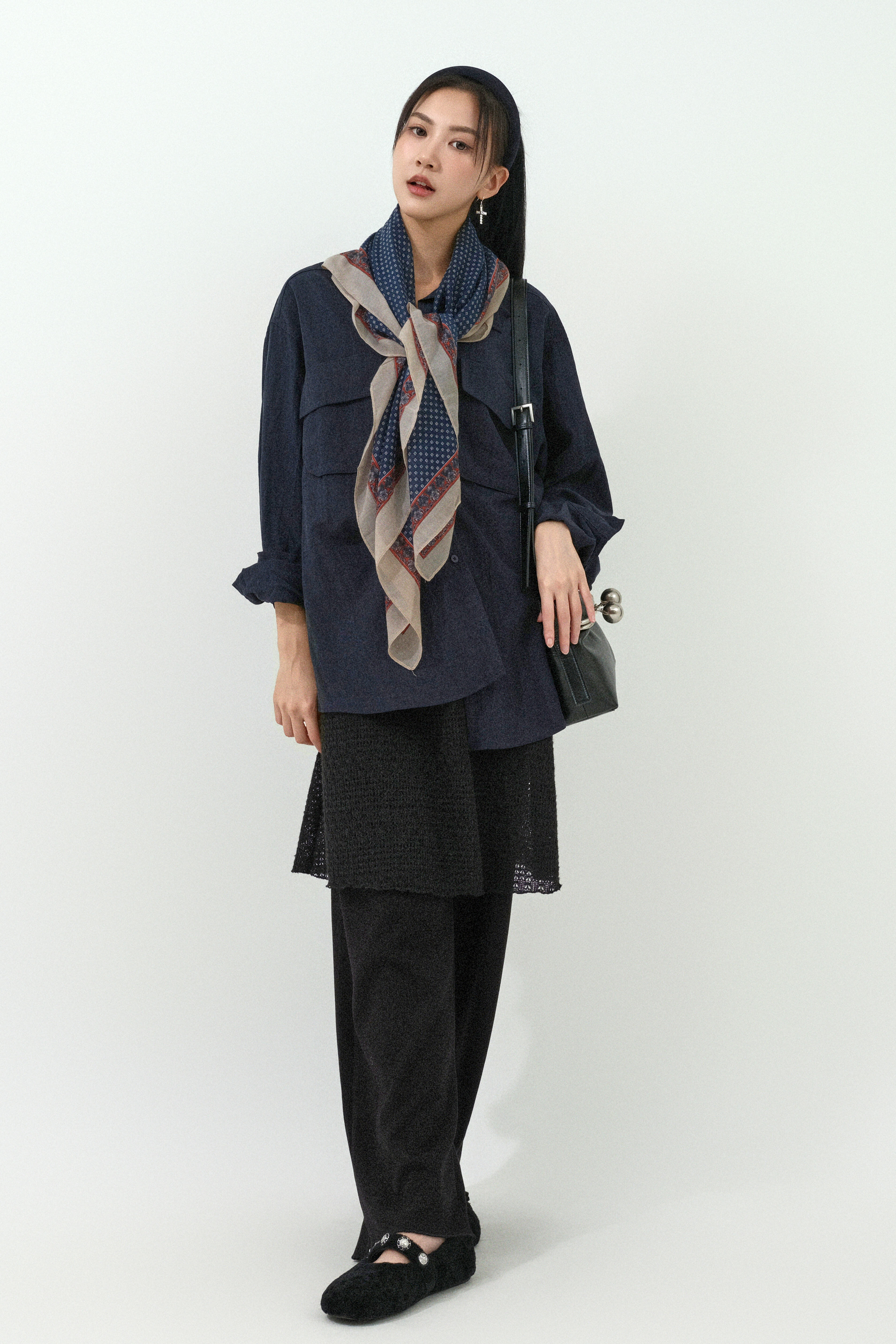 FW25_0181（恤衫＋圍巾＋長褲）