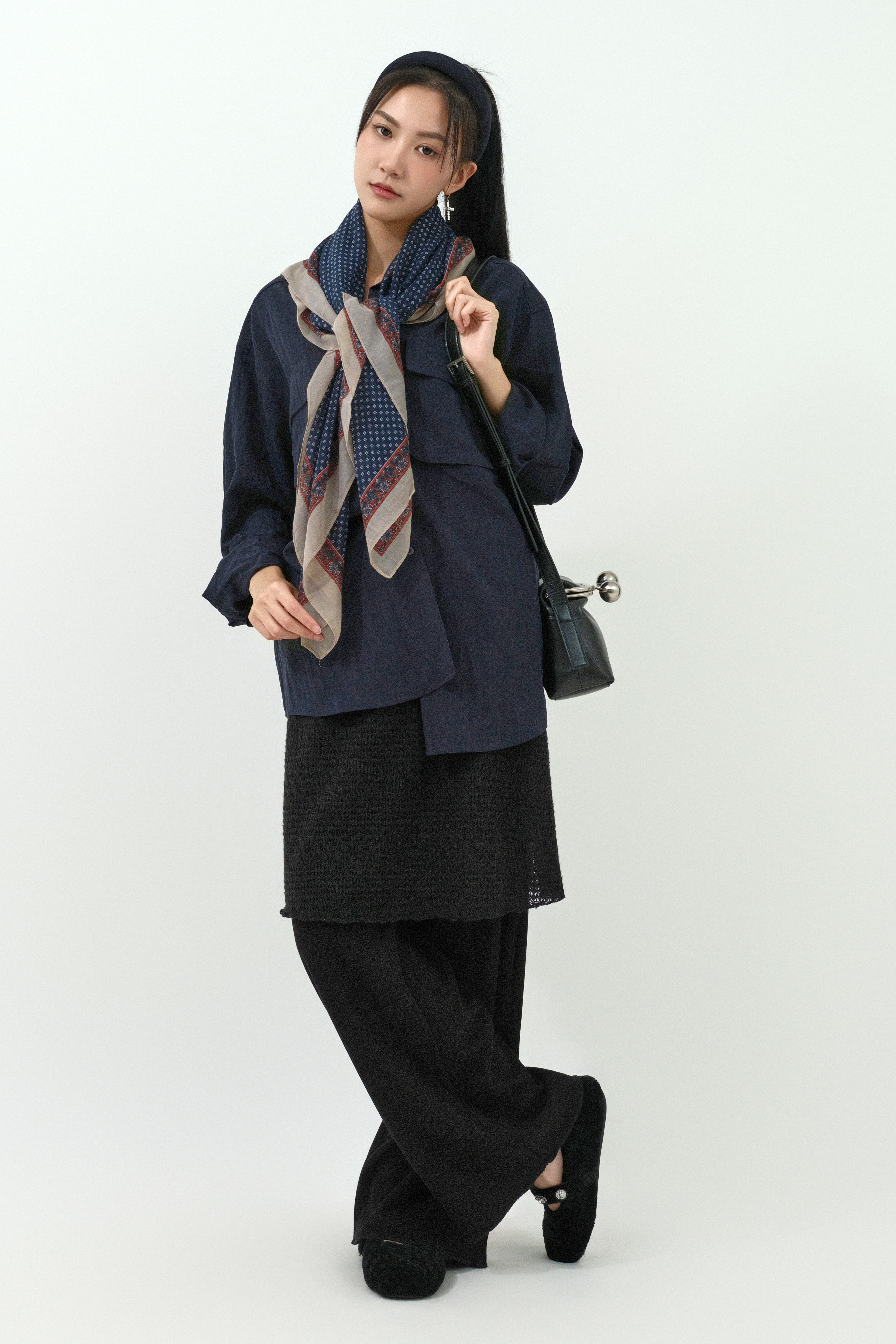 FW25_0181（恤衫＋圍巾＋長褲）