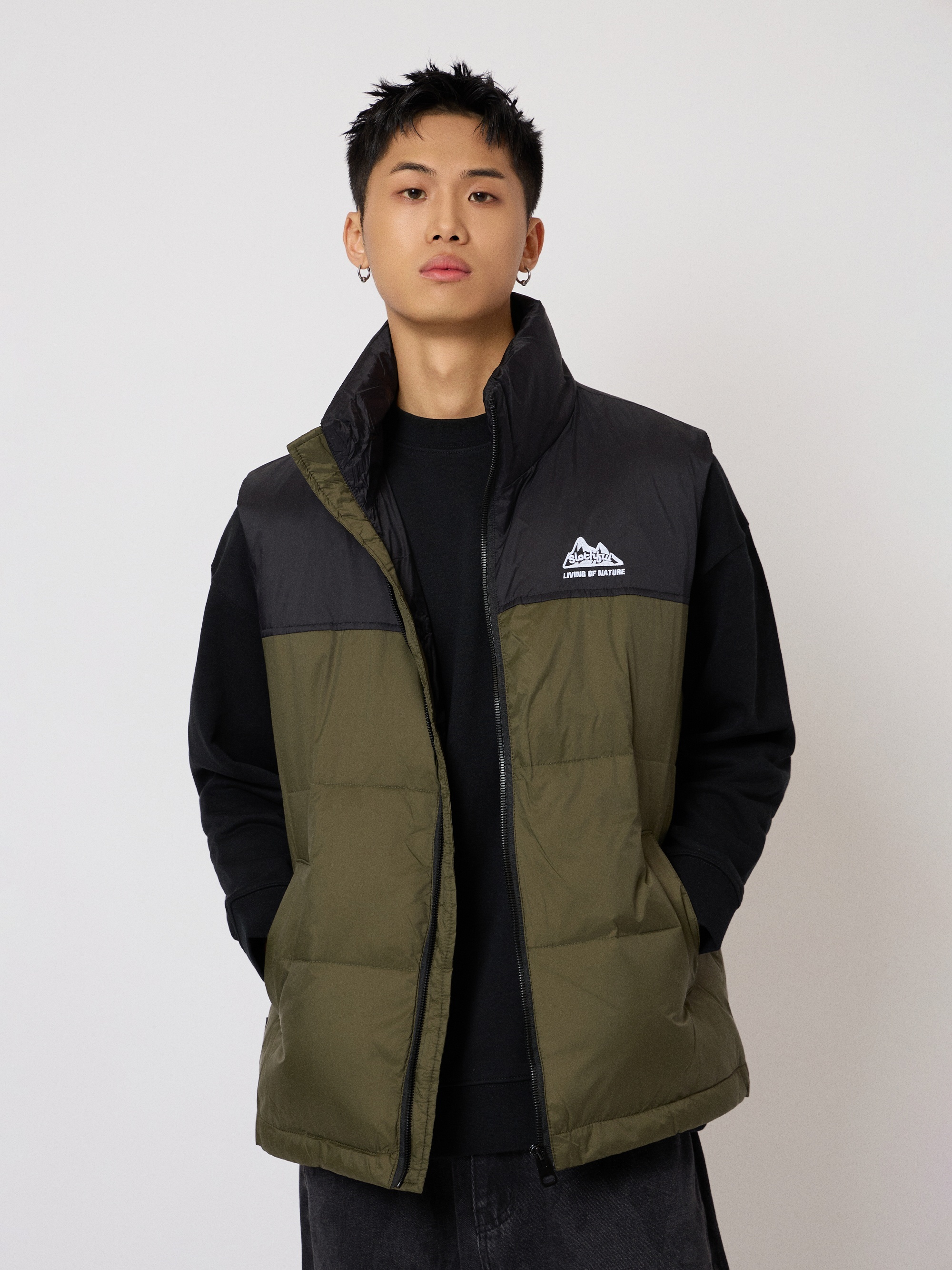 防潑水拼接立領羽絨背心