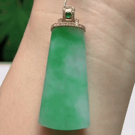 117310 翡翠飄綠無事牌