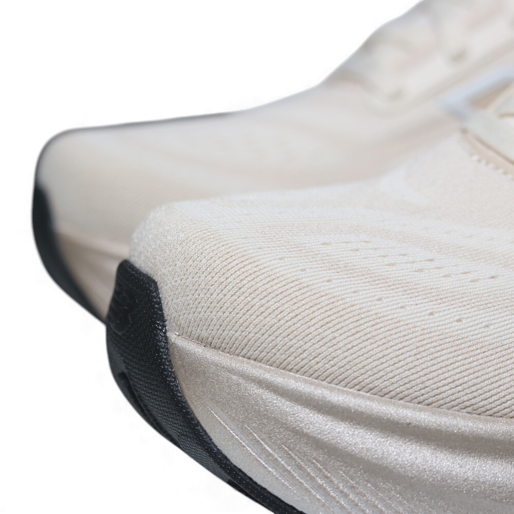 NEW BALANCE 慢跑鞋 FRESH FOAM X MORE V6 奶茶色 寬楦 女 WMORLB6