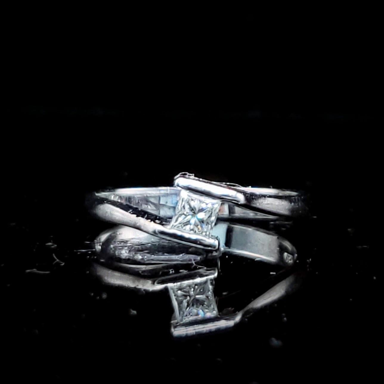 全新18K白金【單粒23份方形鑽石】戒指