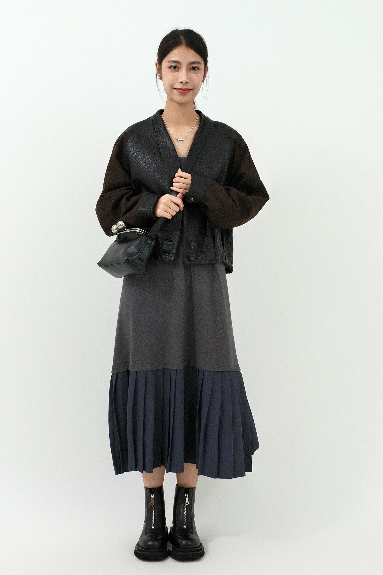 FW25_0182（真皮外套＋連身裙）