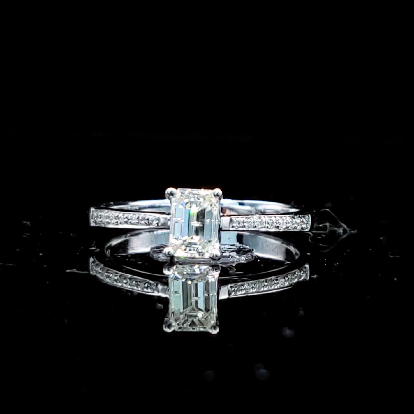 18K White Gold 0.50ct Emerald Cut Diamond Earrings