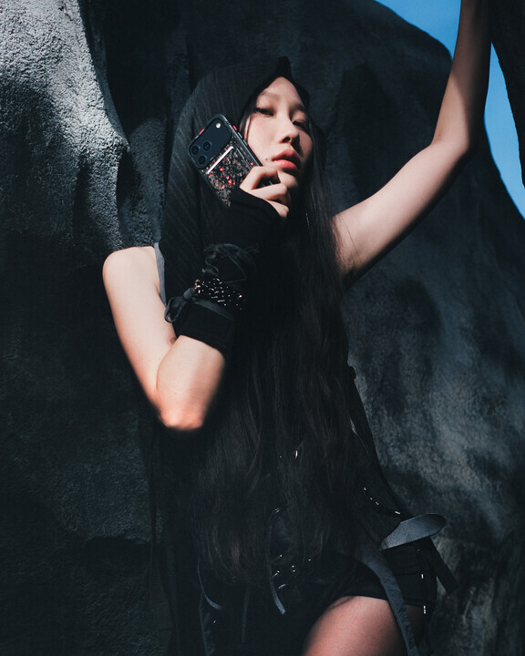 SKINARMA Vektor 碳纖維背板磁吸卡套連支架