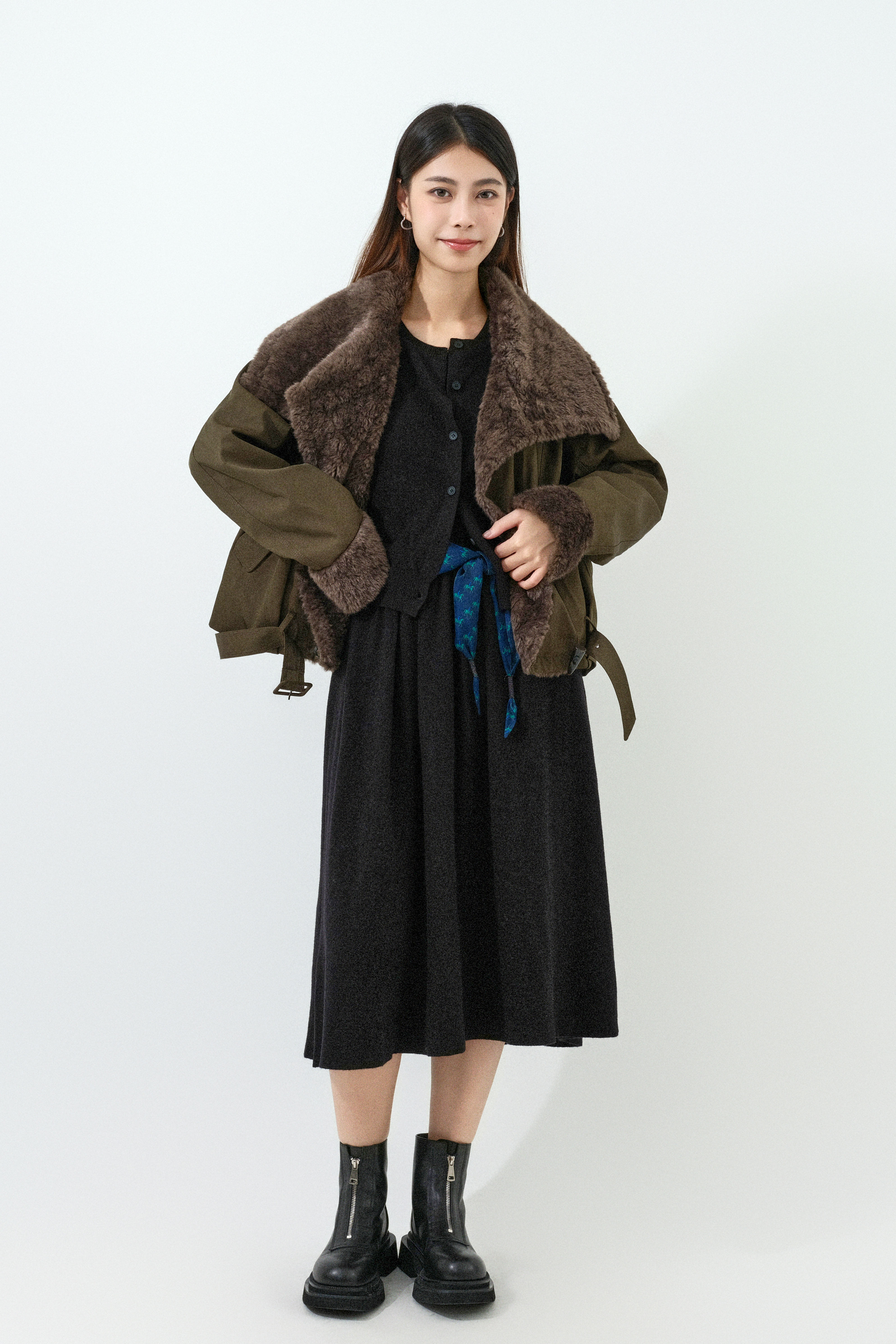FW25_0192（外套＋針織外套＋連身裙＋圍巾）