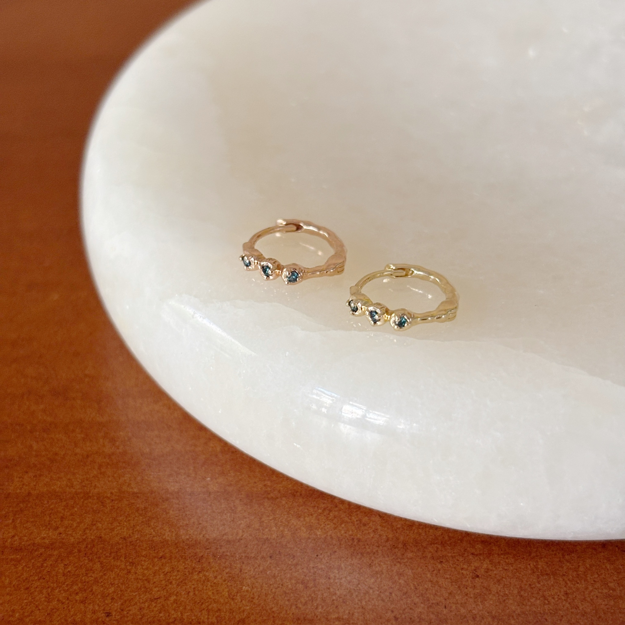 14K三連藍鑽敲拓感耳圈