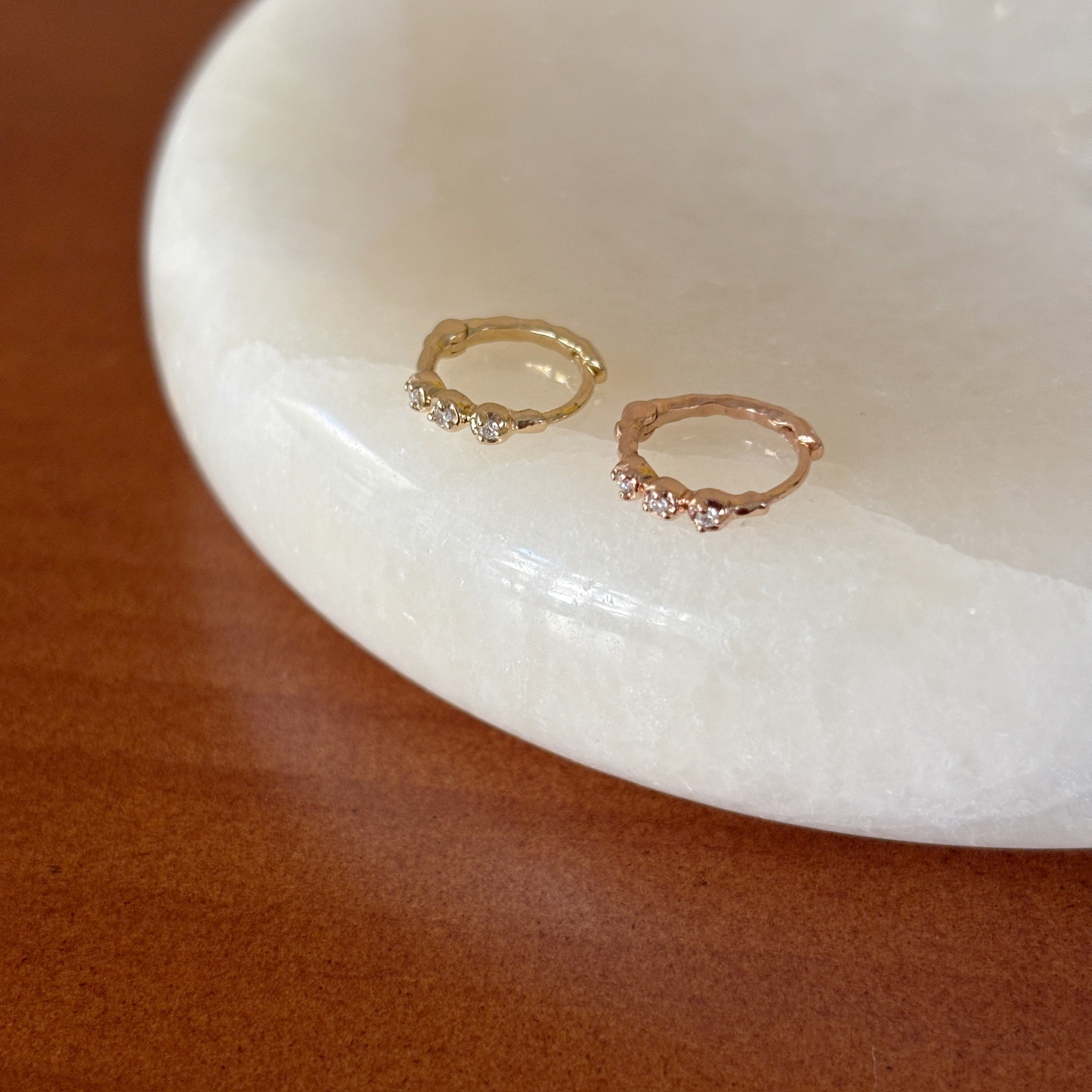 14K三連真鑽敲拓感耳圈