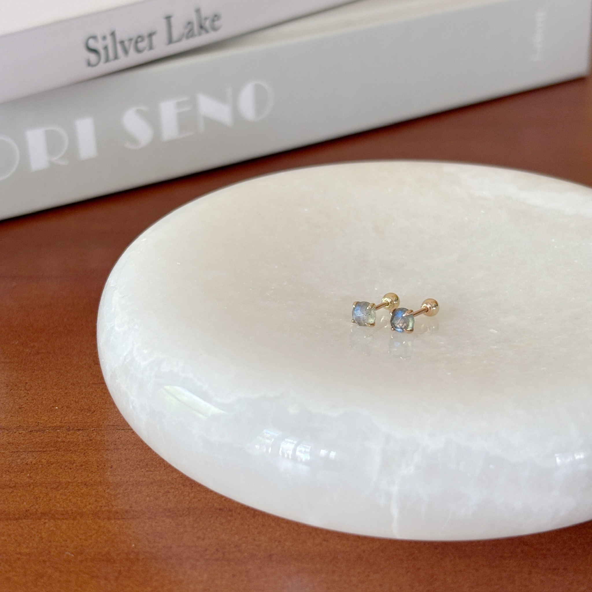 14K簡約四爪拉長石轉珠耳環