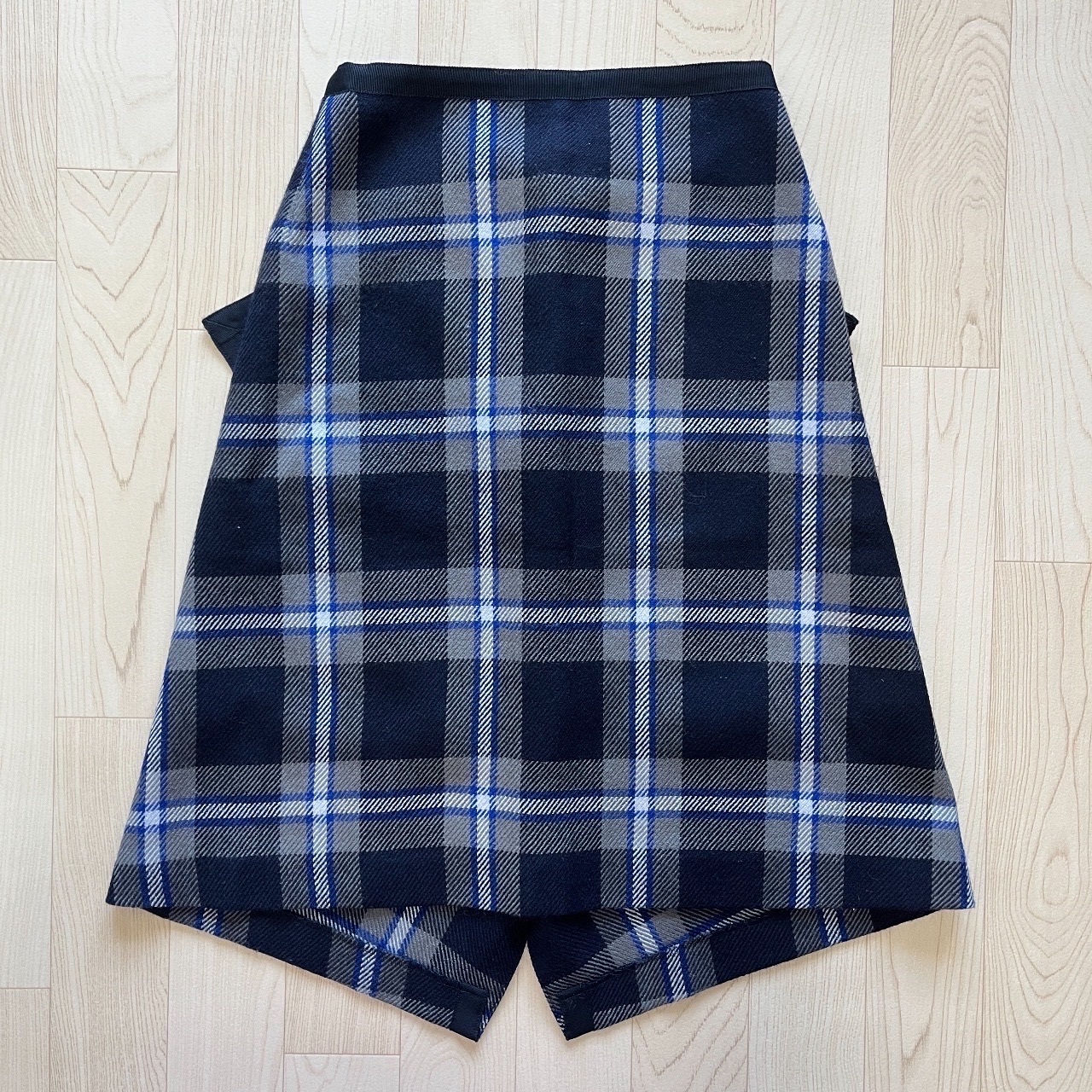 日本製設計感不規則藍色格紋半裙