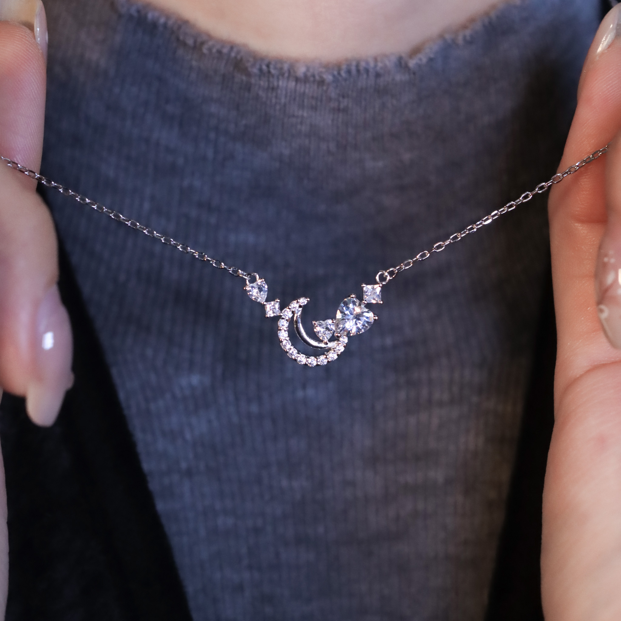 | 925純銀・厚鍍白金 | 月趣協奏項鍊 | NE1507 |