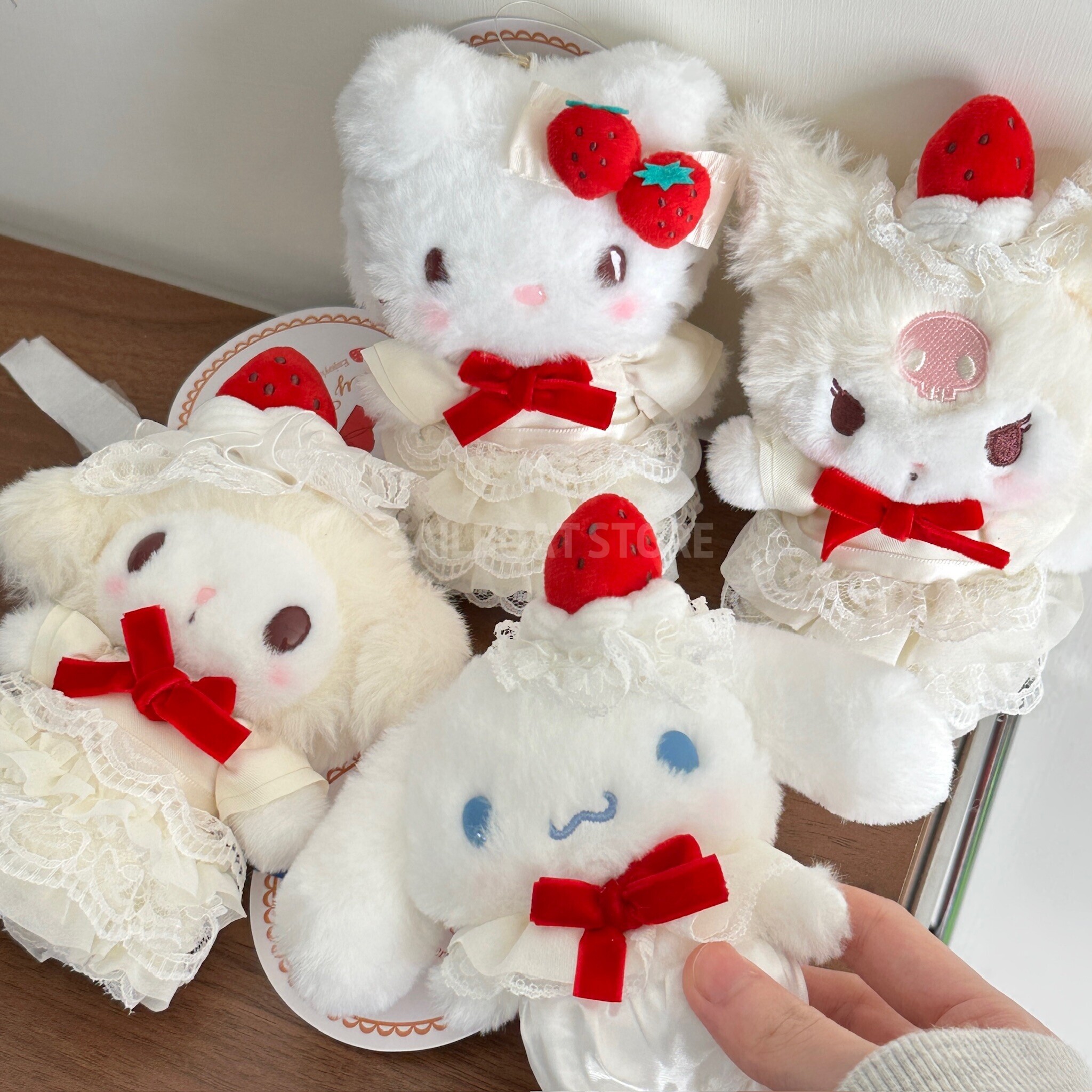 #現貨供應 三麗鷗 凱蒂貓 美樂蒂 草莓蛋糕系列 吊飾鑰匙圈