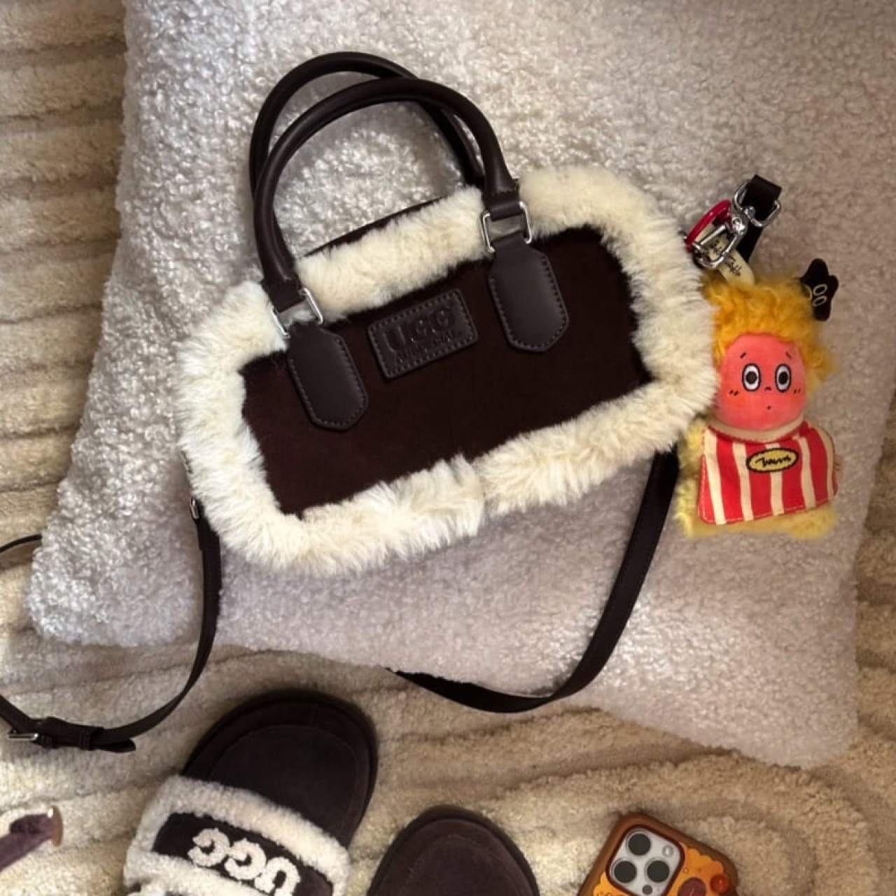 UGG AUSPECIAL 澳線限定 羊羔毛 保齡球包 肩背包 栗子棕 巧克力