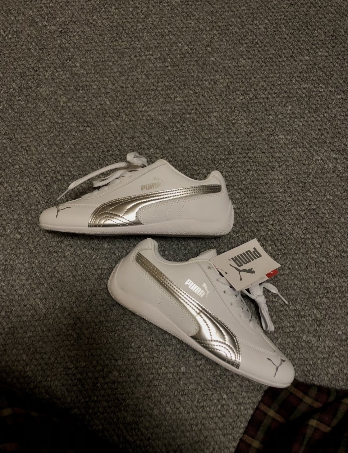 <⚠出清大雜燴⚠> NG品-23.5cm-PUMA SPEEDCAT LTH 皮革白銀