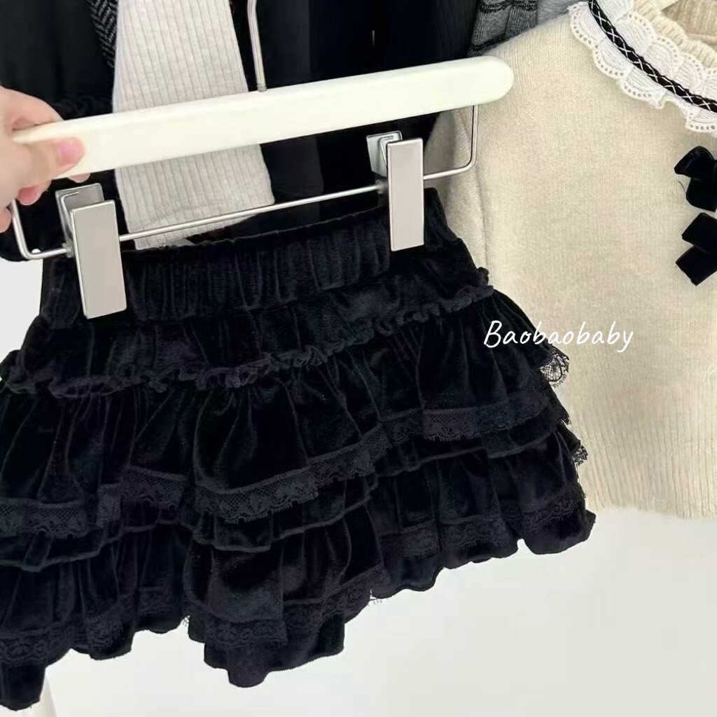 法式蕾絲天鵝絨短裙