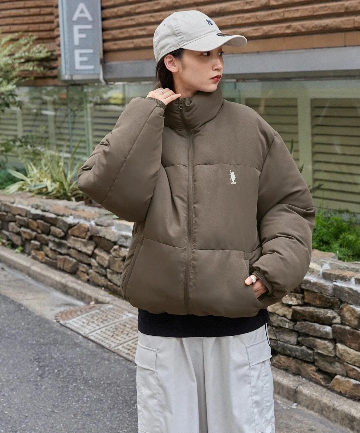 【逢甲FUZZY】日本 POLO ASSN. x MONO-MART 美國 馬球 刺繡 Logo 立領 羽絨外套