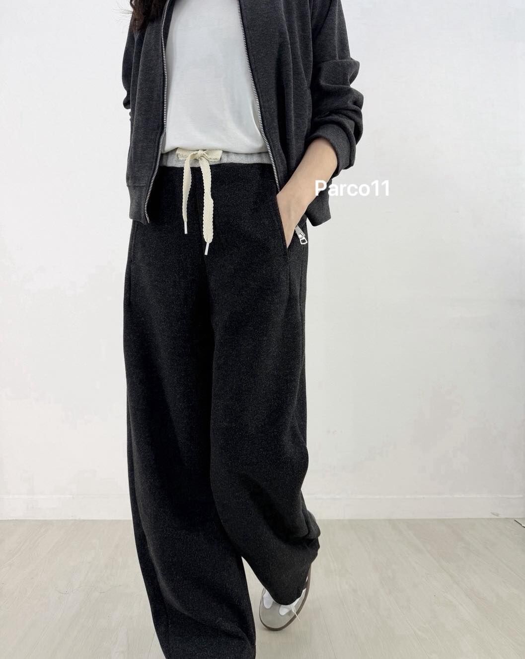 【質感超好的顯瘦直筒闊腿毛呢寬褲】（現貨）