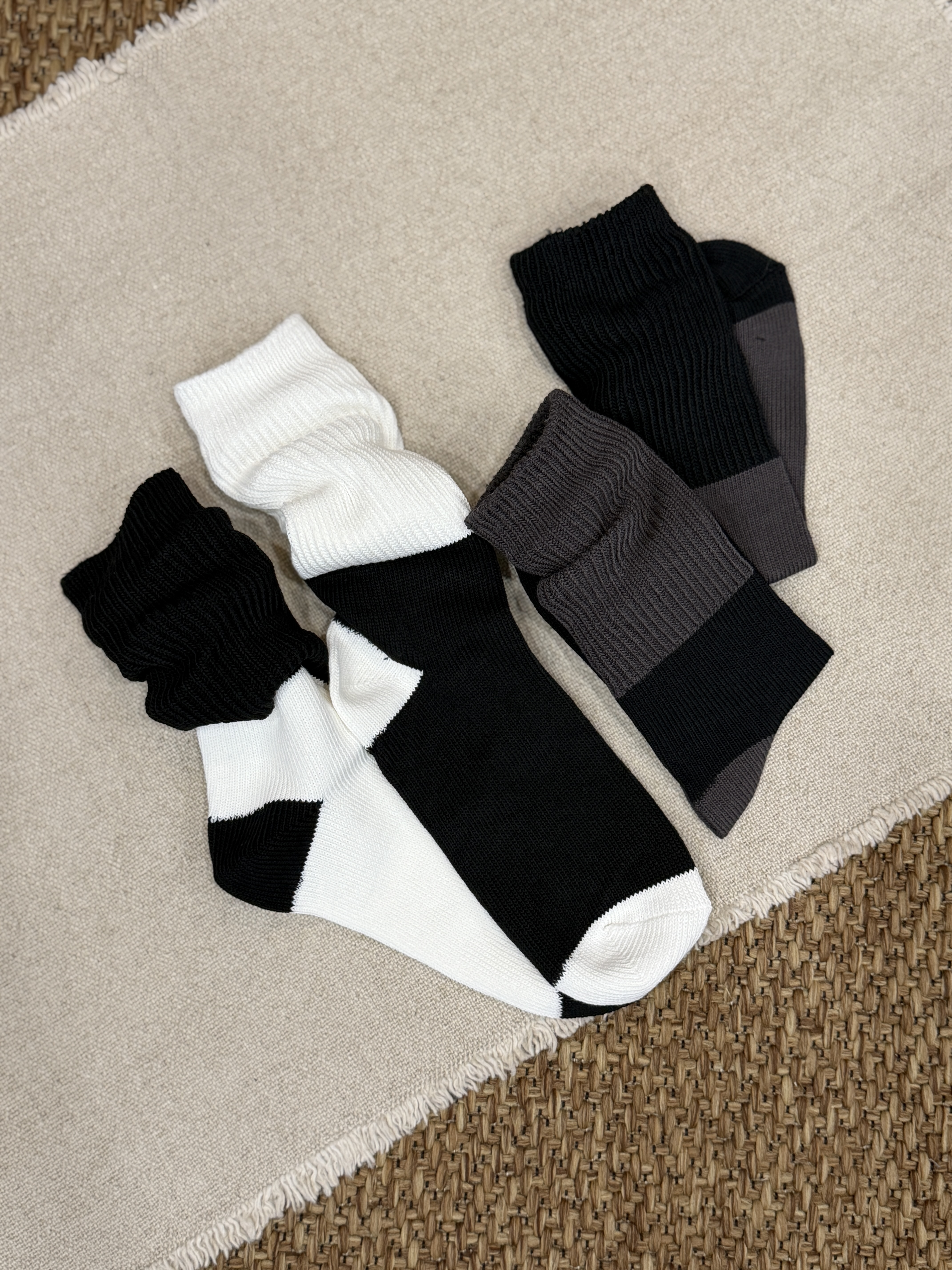 A03526高品質粗針織拼色成人襪