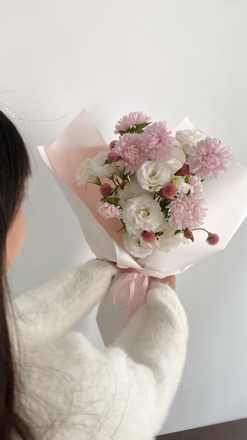 粉白色系鮮花花束