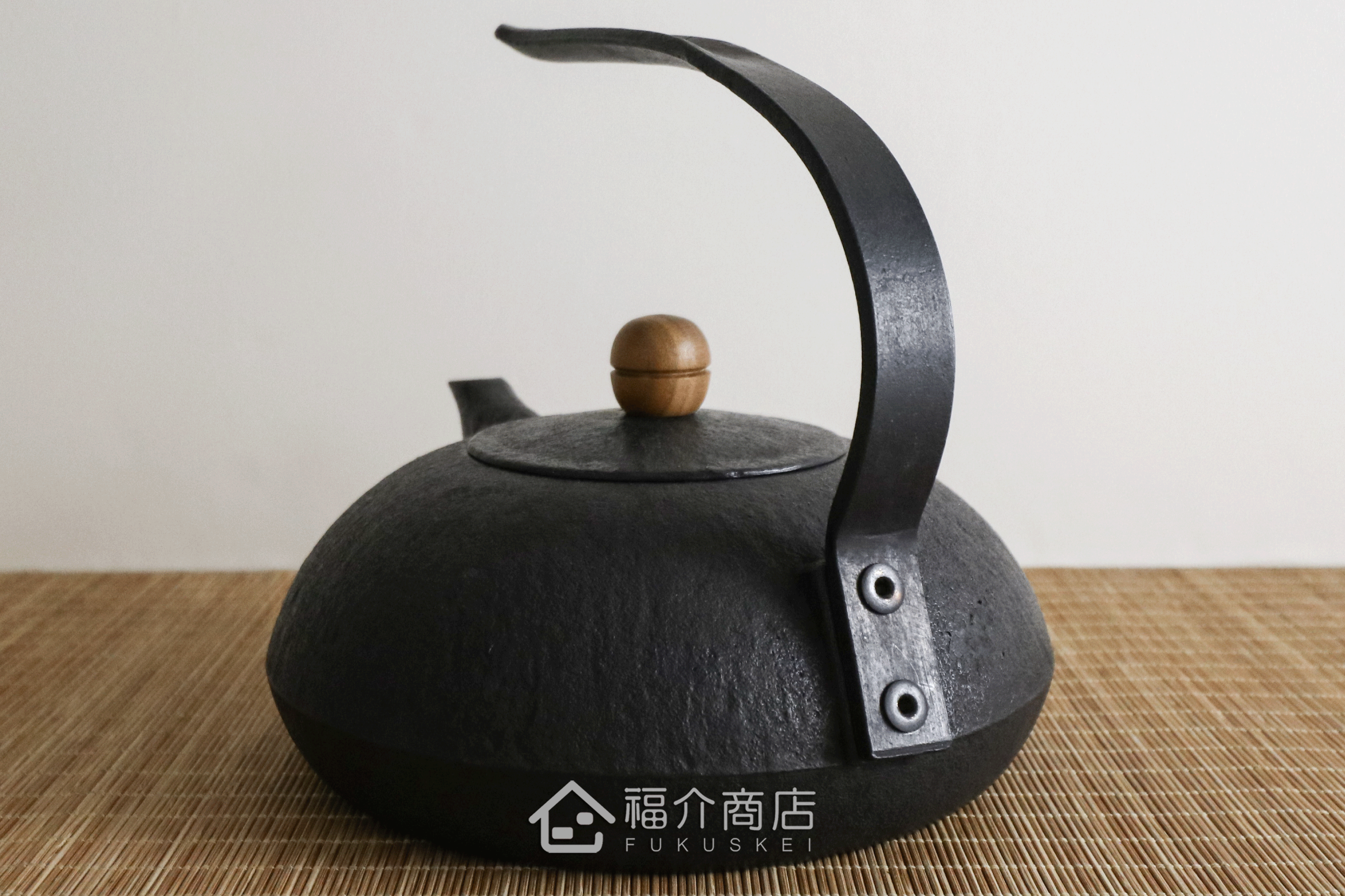 煮水泡茶用的鑄鐵茶壺
