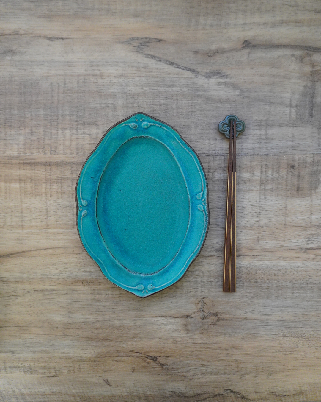 益子燒 橢圓餐碟 松綠色｜職人 若林健吾