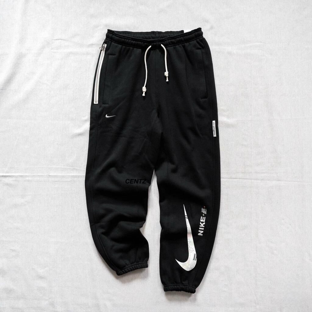Men's Nike Logo Print Standard Issue Joggers Pant