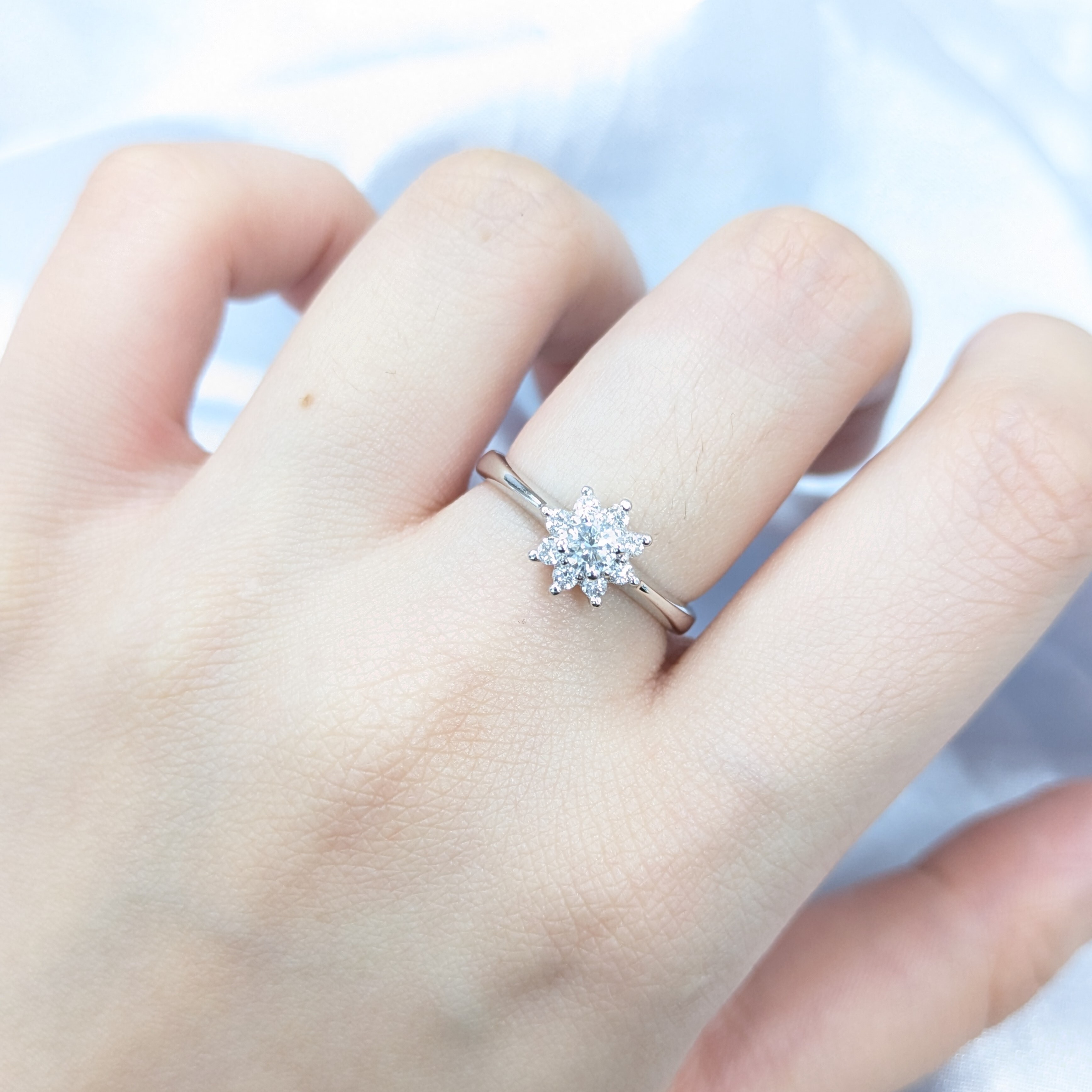 全新PT900鉑金【單粒16份鑽石】配小鑽共31份鑽石戒指