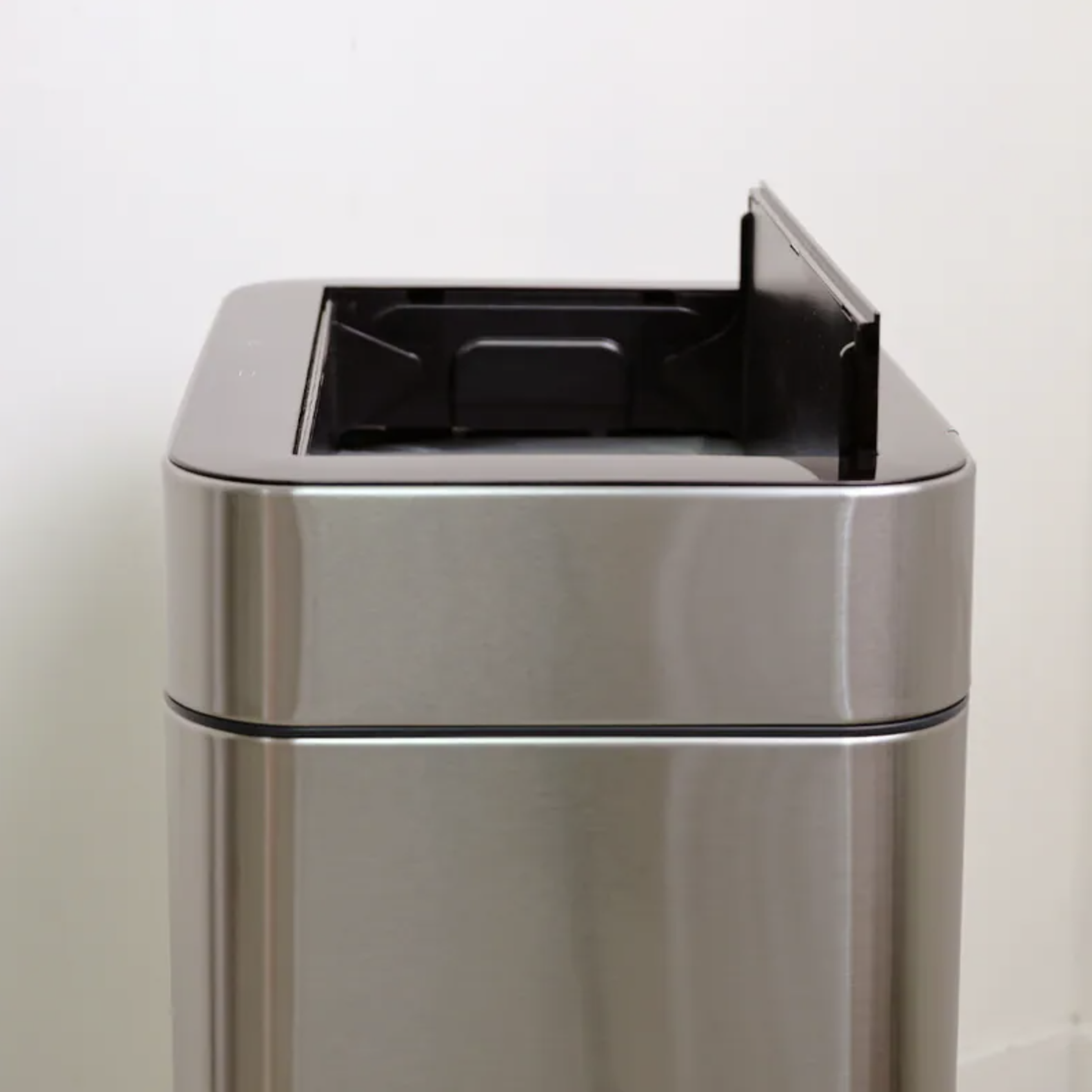 【美國ELPHECO】40L 不鏽鋼雙開除臭炫光感應垃圾桶 ELPH238DU