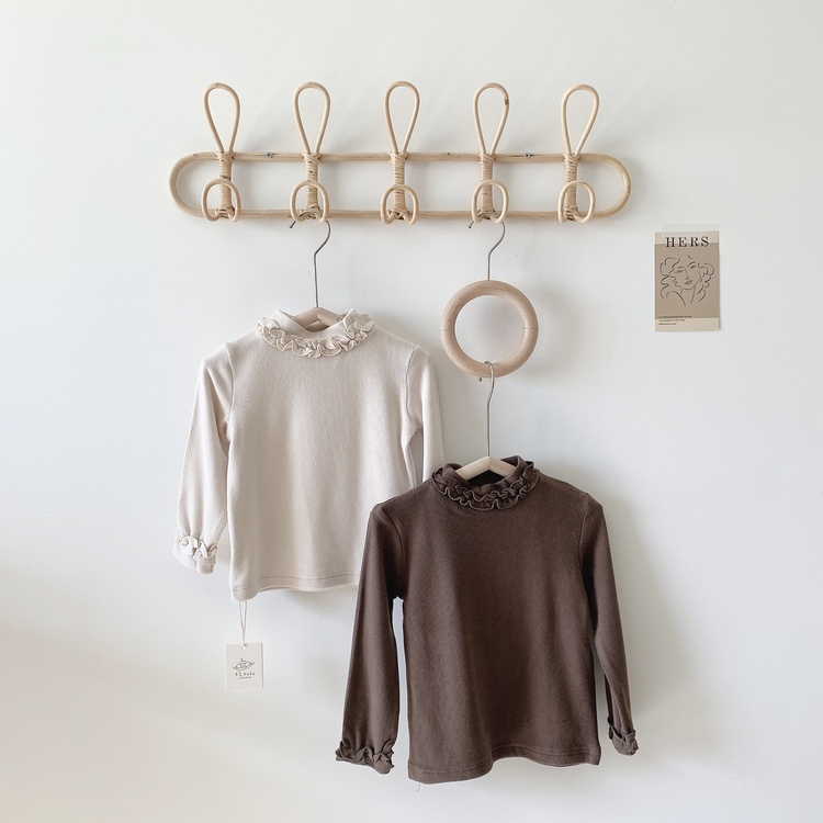 花邊坑條素面上衣