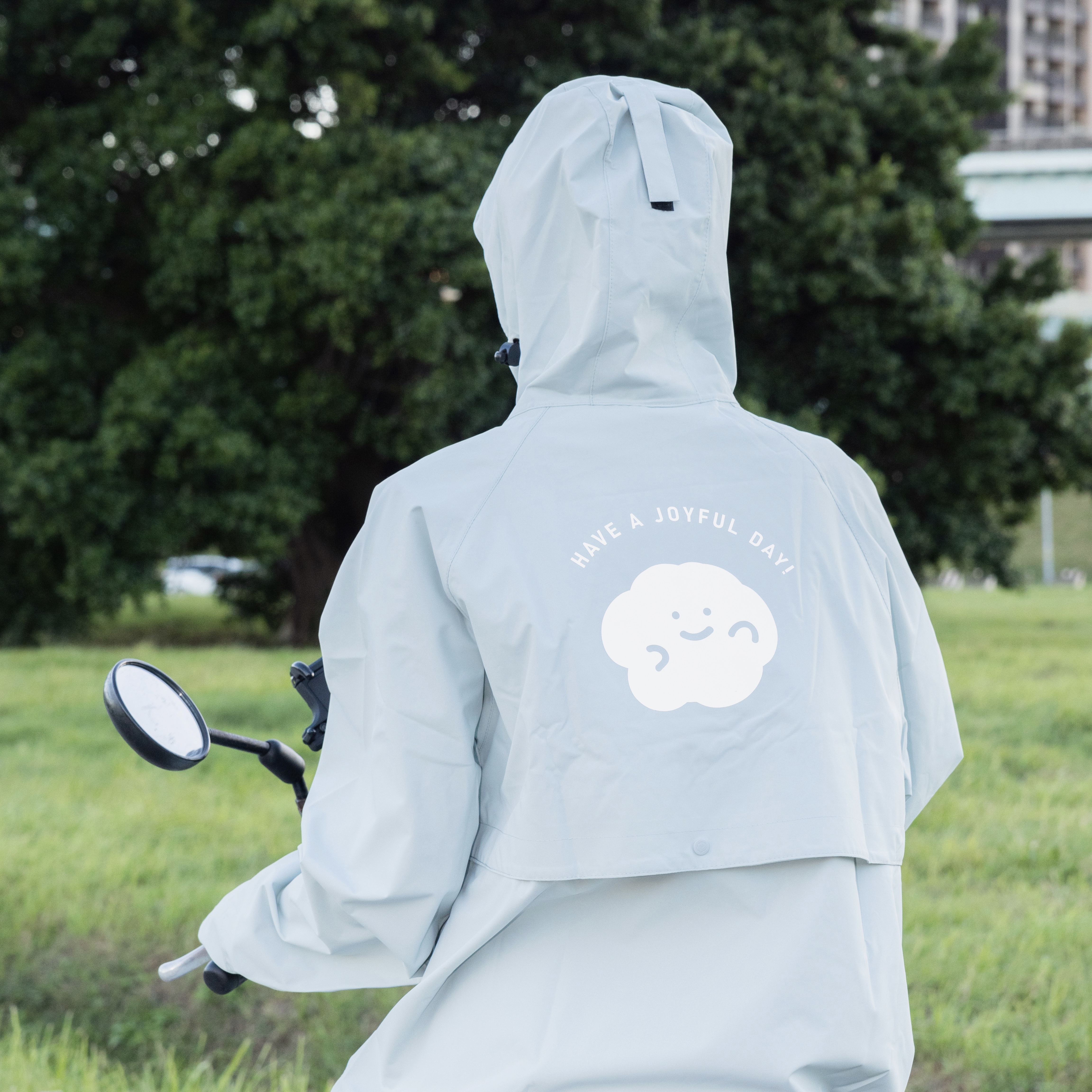 雨日喜寶前開式風雨衣(附提袋) feat. TCF