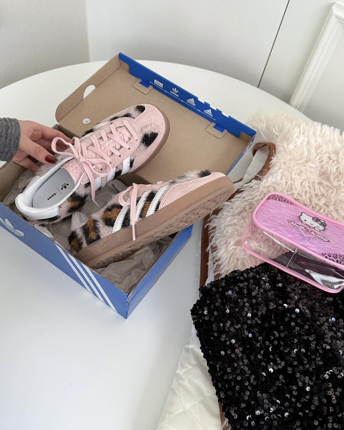 <日本限定>Adidas Gazelle Indoor X atmos "Trinity Leopard" 聯名 毛毛 焦糖底 淺粉