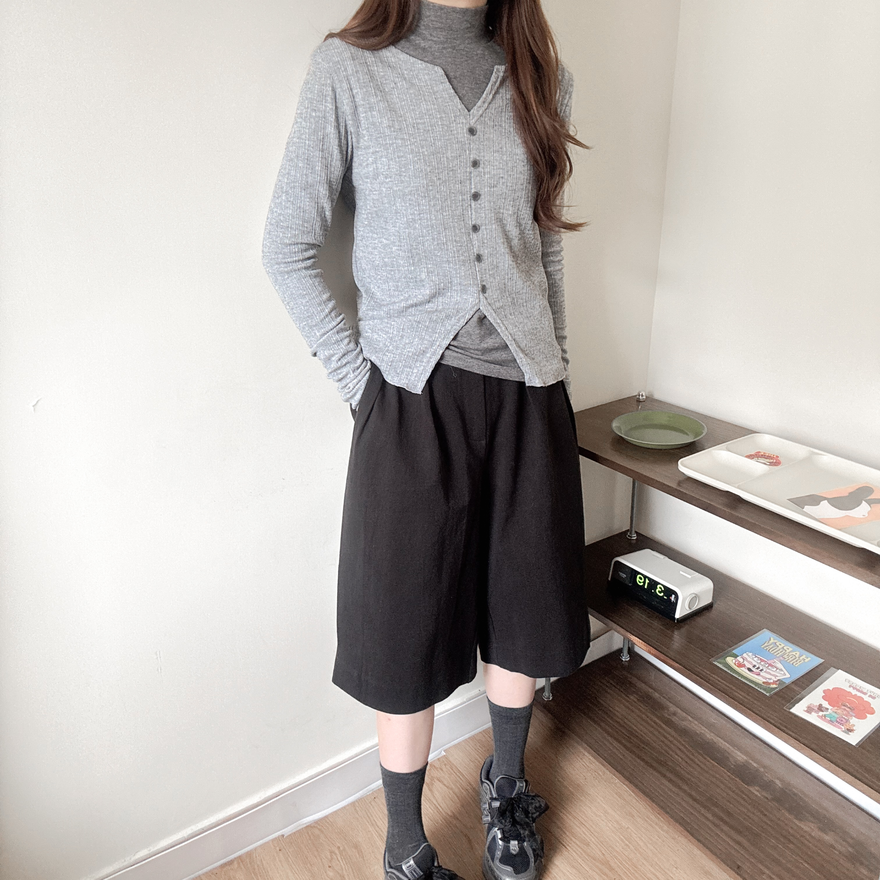 上下V假鈕坑紋top