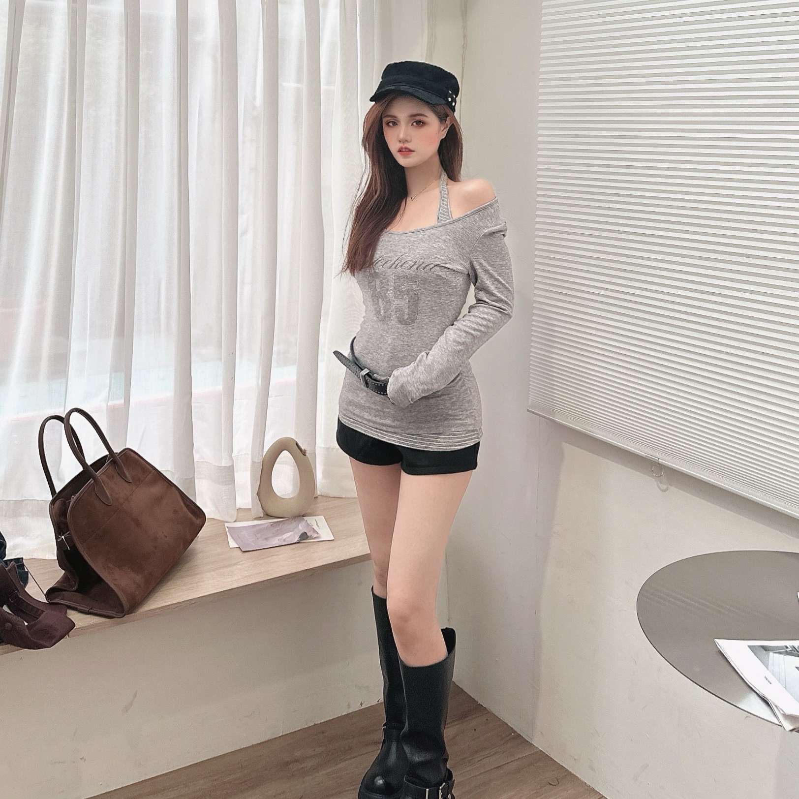 假兩件掛勃側抓皺上衣/二色