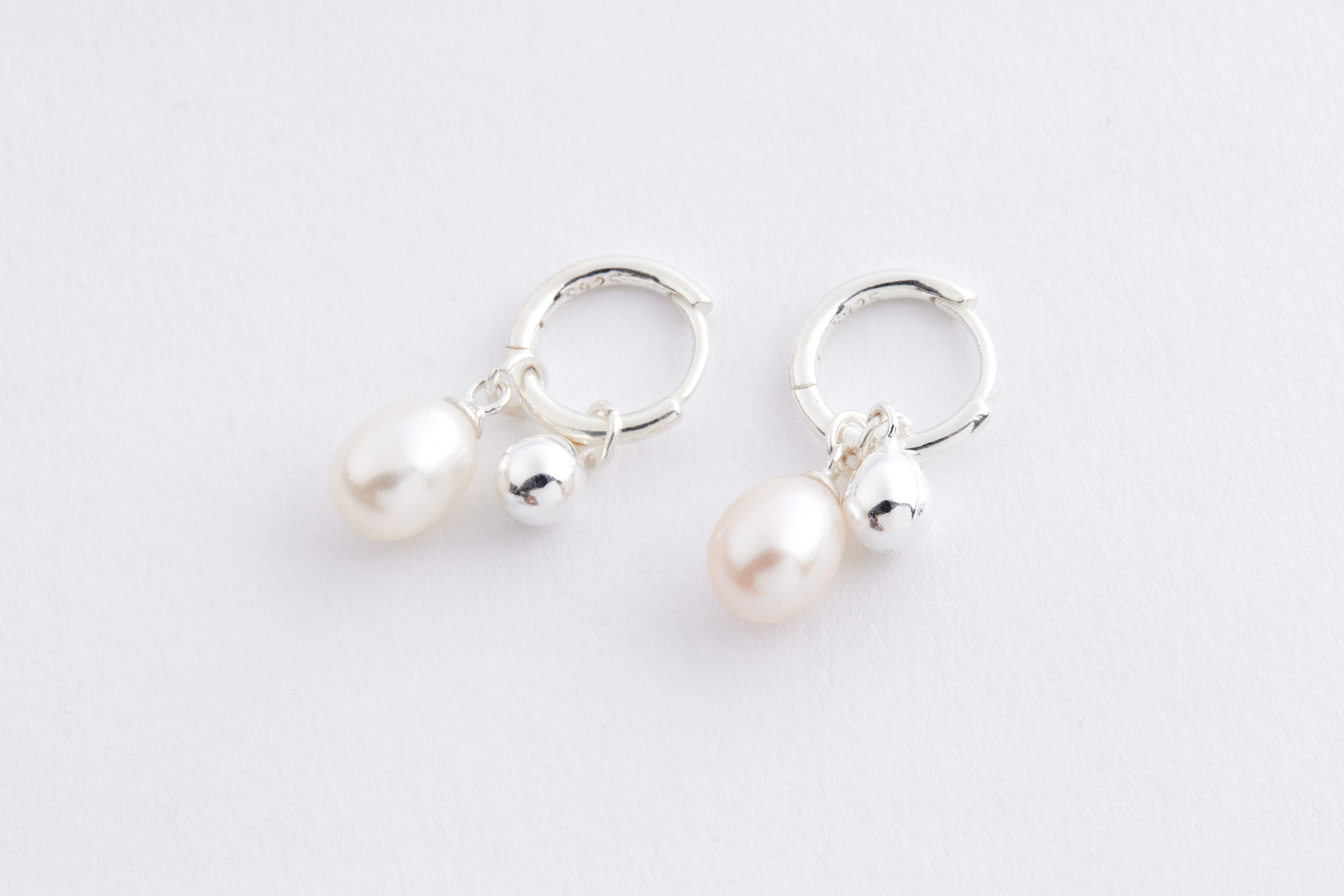 E2570 | 純銀珍珠銀珠壓扣耳環