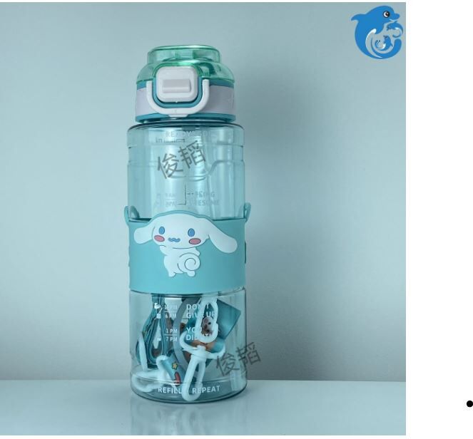 日常 800ml  三丽鸥 吊带 吸管 卡通水瓶 PC 材质