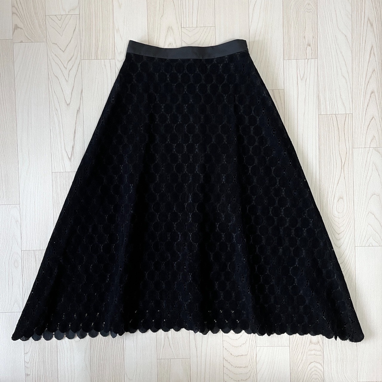 黑色氣質感圓形鏤空半裙