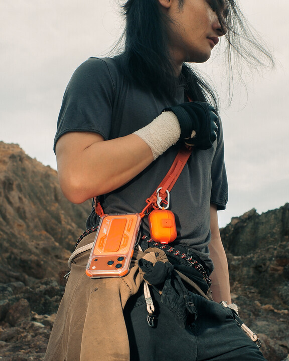 SKINARMA Mecha LE AirPods Pro 3 未來元素藍牙耳機保護套 (連鋅合金掛扣)