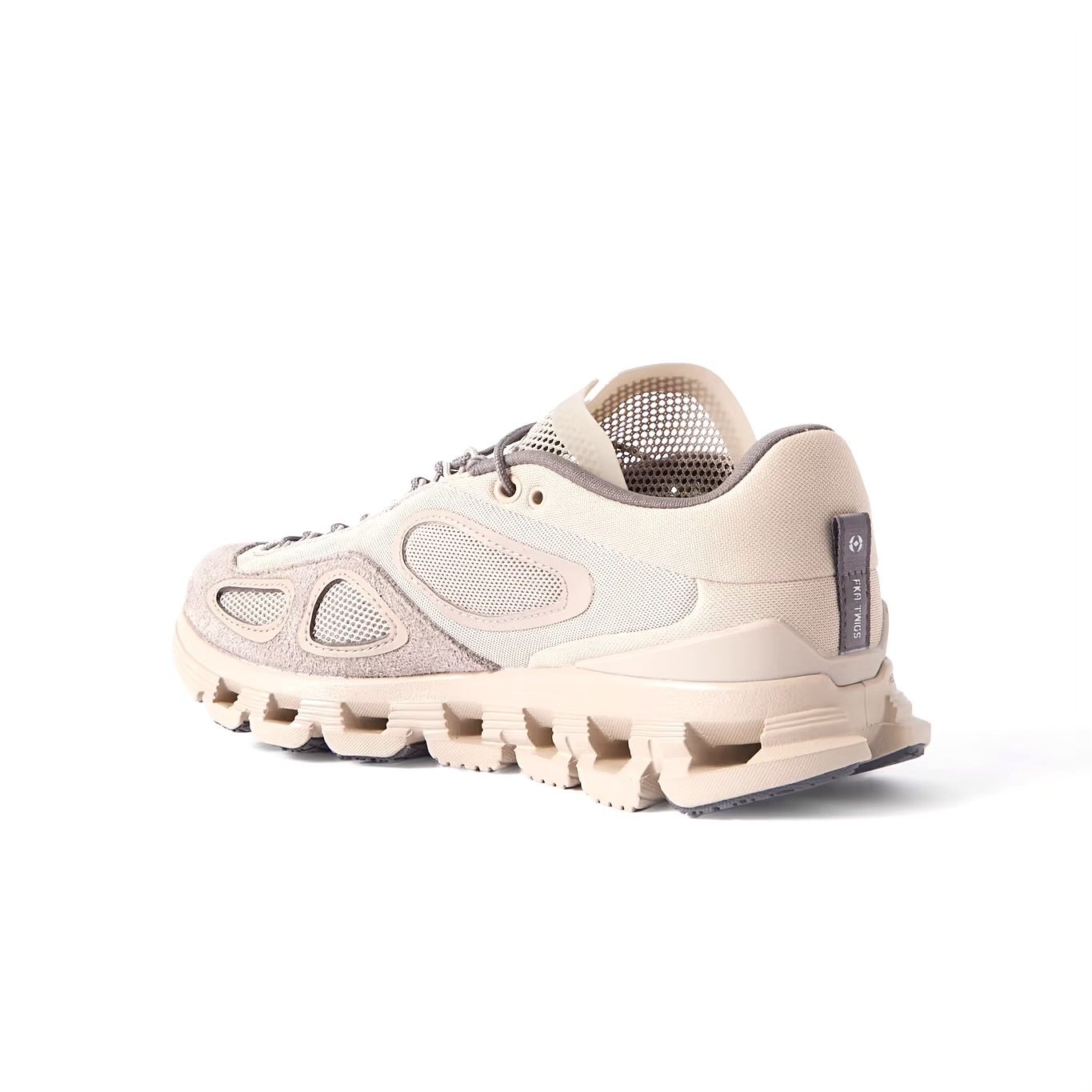 On Cloud X 4 FKA twigs sneaker